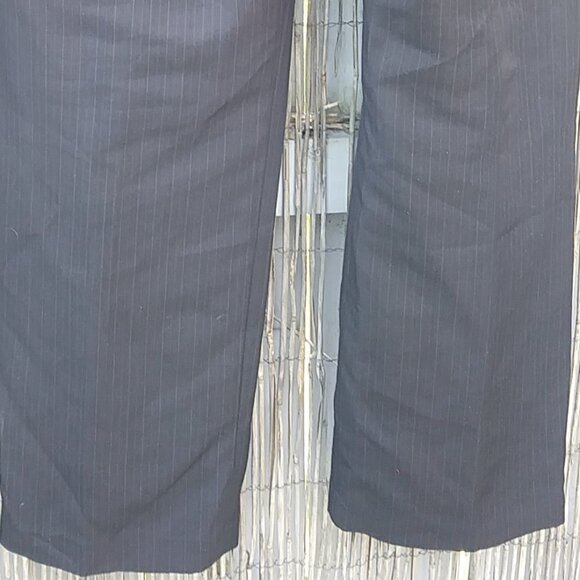 Van Heusen Black Pinstripe Mens Pants Slacks 32x32 - Picture 11 of 16